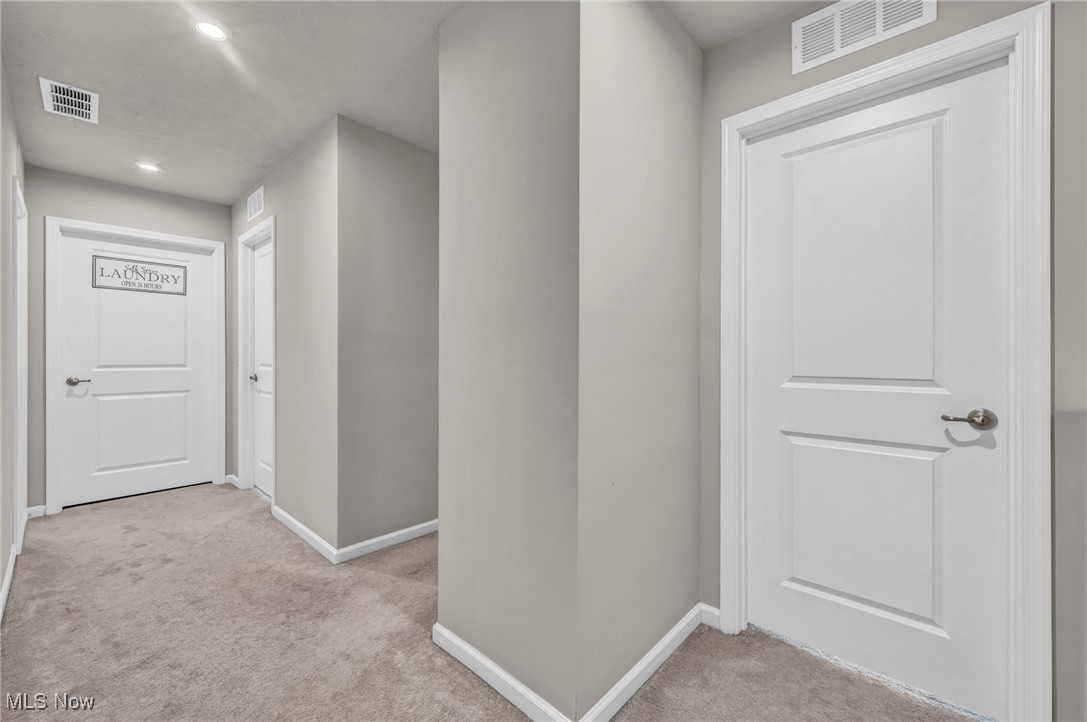 4689 Louis Lane, Stow, Ohio image 23