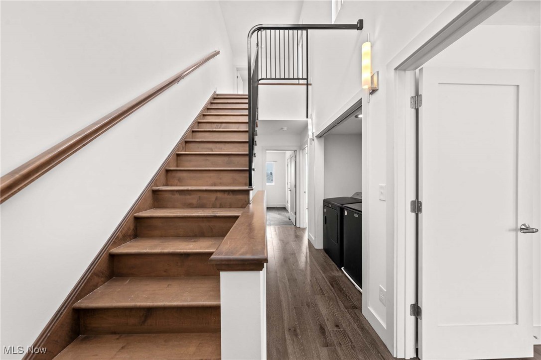 Cleveland, Ohio 44113, United States, 3 Bedrooms Bedrooms, ,5 BathroomsBathrooms,Residential,Pending,82895