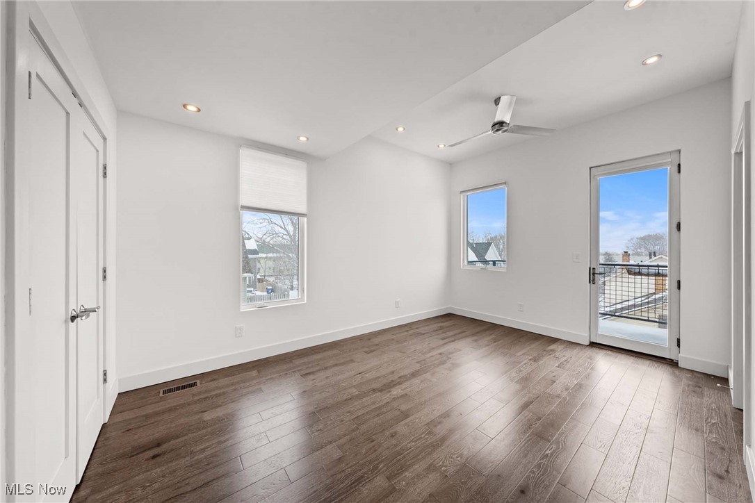 Cleveland, Ohio 44113, United States, 3 Bedrooms Bedrooms, ,5 BathroomsBathrooms,Residential,Pending,82895