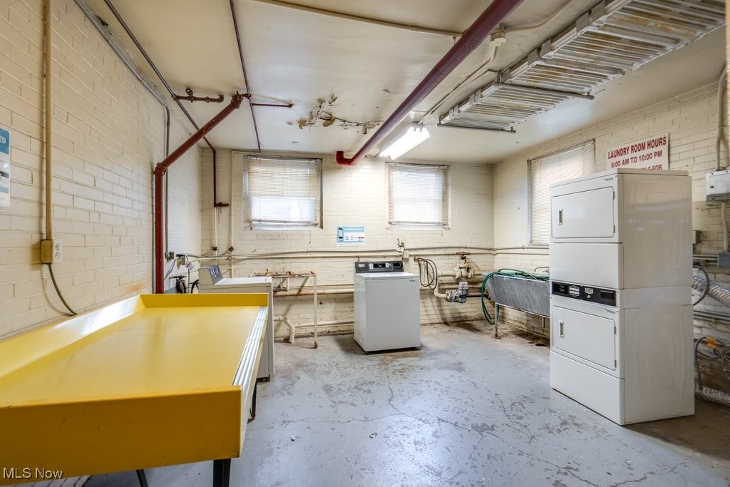 Kuster - Commercial Sale