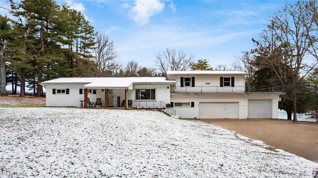 Photo of 1685 Jackson Road, Zanesville, OH 43701 (MLS # 5182019)