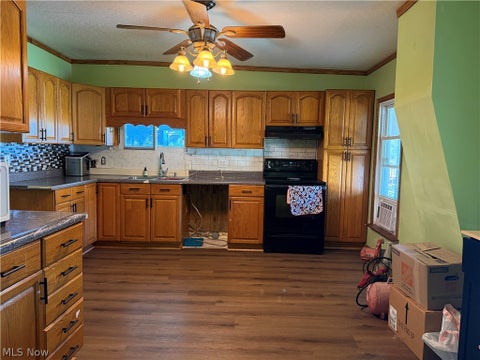 Tiny photo for 317 E Millersburg Street, Nashville, OH 44661 (MLS # 5255209)