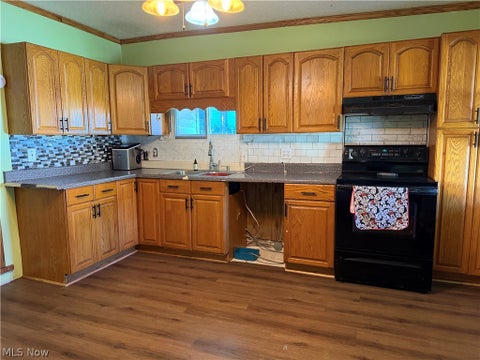 Tiny photo for 317 E Millersburg Street, Nashville, OH 44661 (MLS # 5255209)