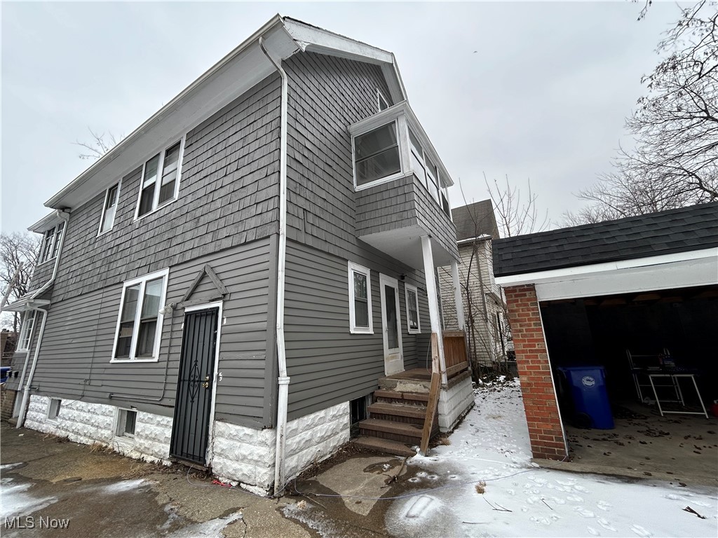 Mcgregor Hopper & Hows Allot - Residential Income