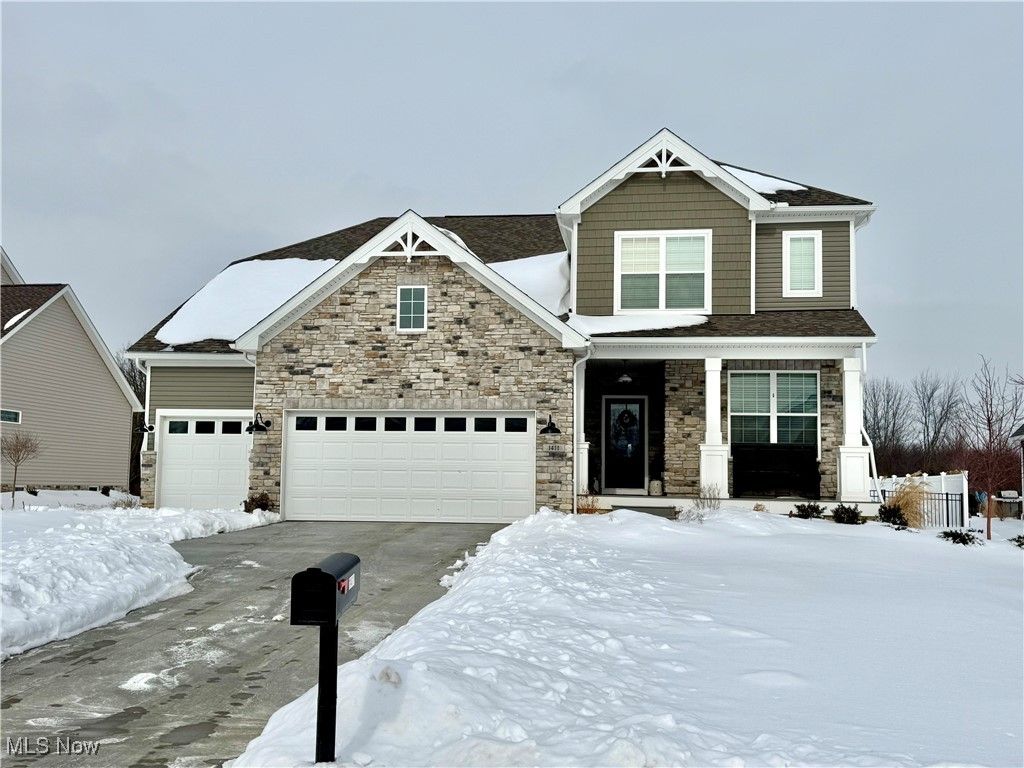 Photo of 1411 Tullamore Trail, Wadsworth, OH 44281 (MLS # 5185047)