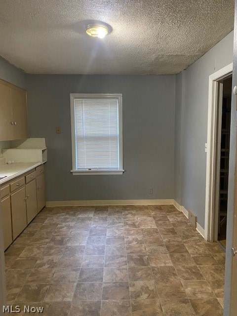 City/Youngstown - Residential Lease