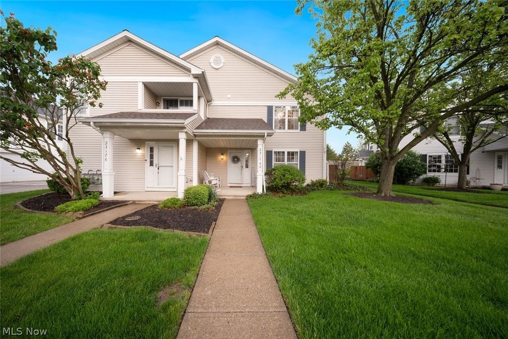 Photo of 23174 Grist Mill Court, Olmsted Falls, OH 44138 (MLS # 5204494)