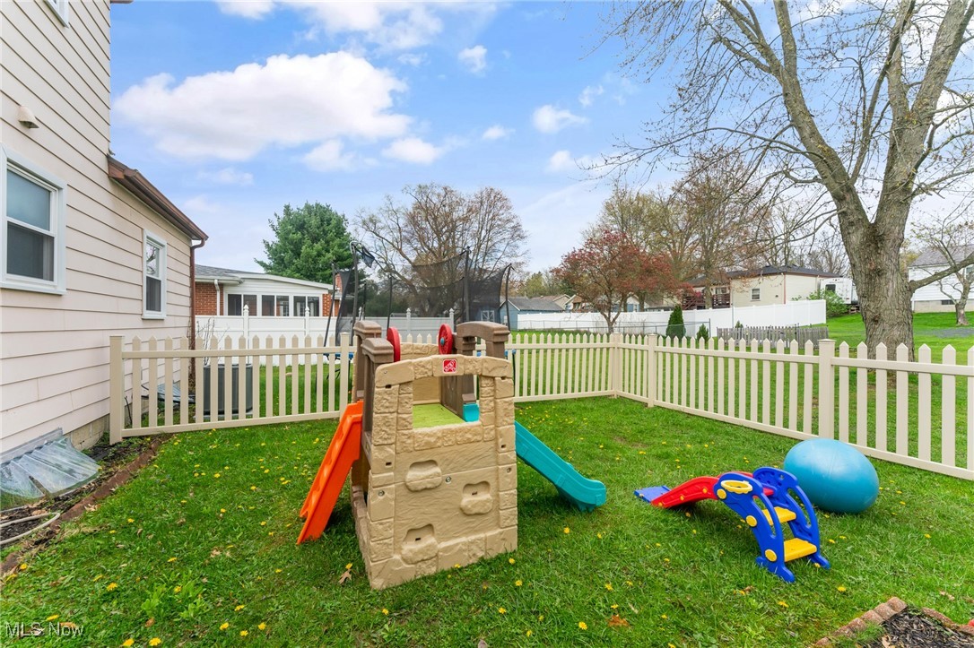 7581 Clovermeade Avenue, Poland, Ohio image 7