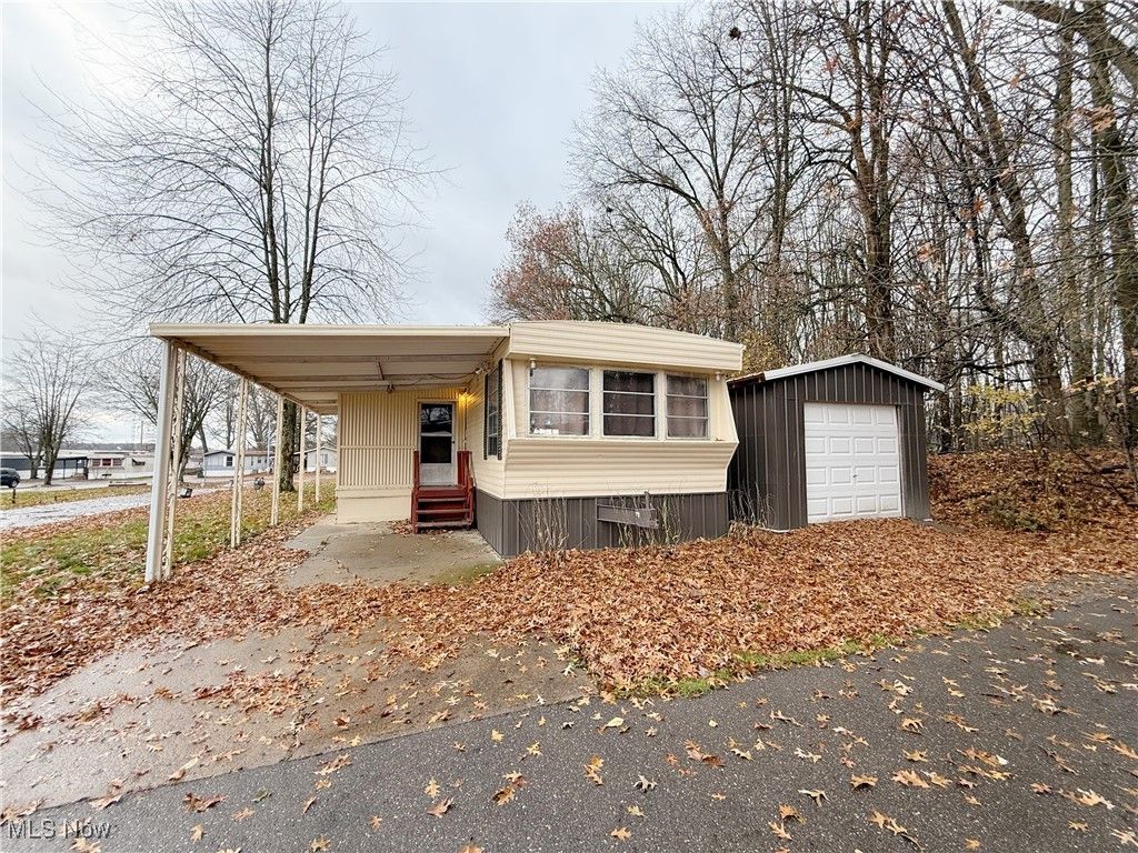 Photo of 73 Redwood Drive, Beloit, OH 44609 (MLS # 5174536)