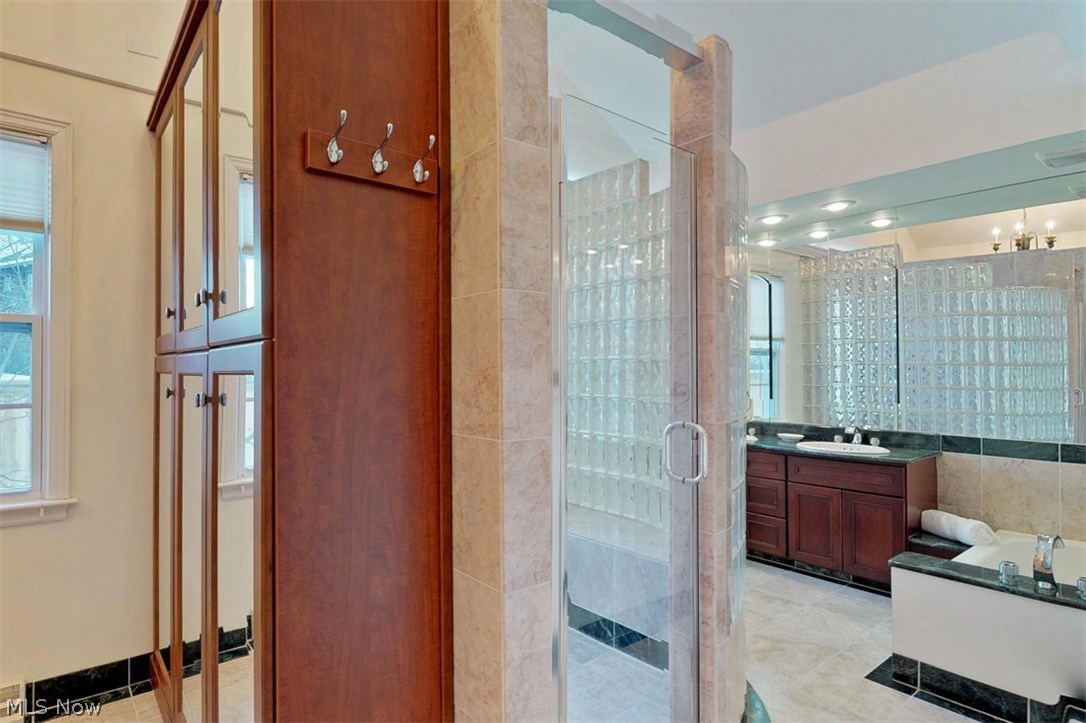 Land Co - Residential Lease