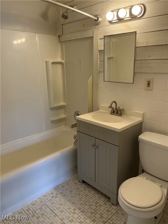 Cleveland, Ohio 44110, United States, 8 Bedrooms Bedrooms, ,5 BathroomsBathrooms,Residential,Active,112905