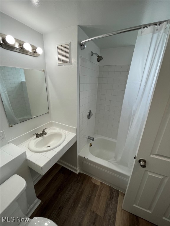 Cleveland, Ohio 44110, United States, 8 Bedrooms Bedrooms, ,5 BathroomsBathrooms,Residential,Active,112905