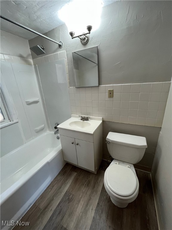 Cleveland, Ohio 44110, United States, 8 Bedrooms Bedrooms, ,5 BathroomsBathrooms,Residential,Active,112905