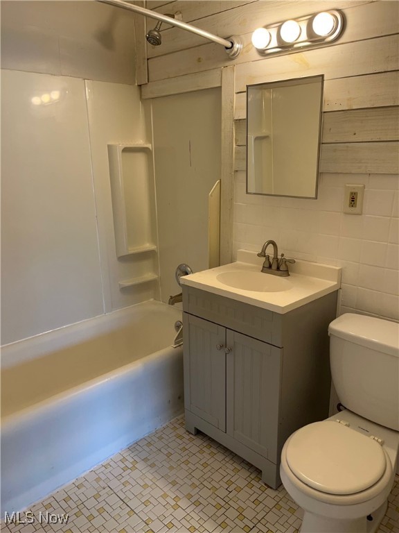 Cleveland, Ohio 44110, United States, 8 Bedrooms Bedrooms, ,5 BathroomsBathrooms,Residential,Active,112905