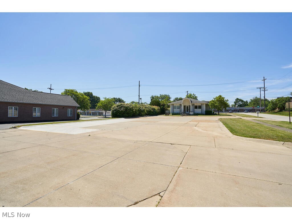 City Farms - Commercial Sale