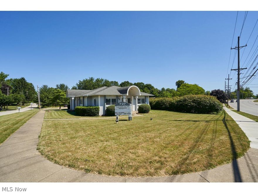 Dental Office/Retail Building with the ability to be Flex Space. High visibility and ready for your business. Some office furniture will stay. The building presents very well on Graham Rd. Concrete parking lot with 20 spaces. Building is in very good condition and ready for occupancy. Call with questions.
