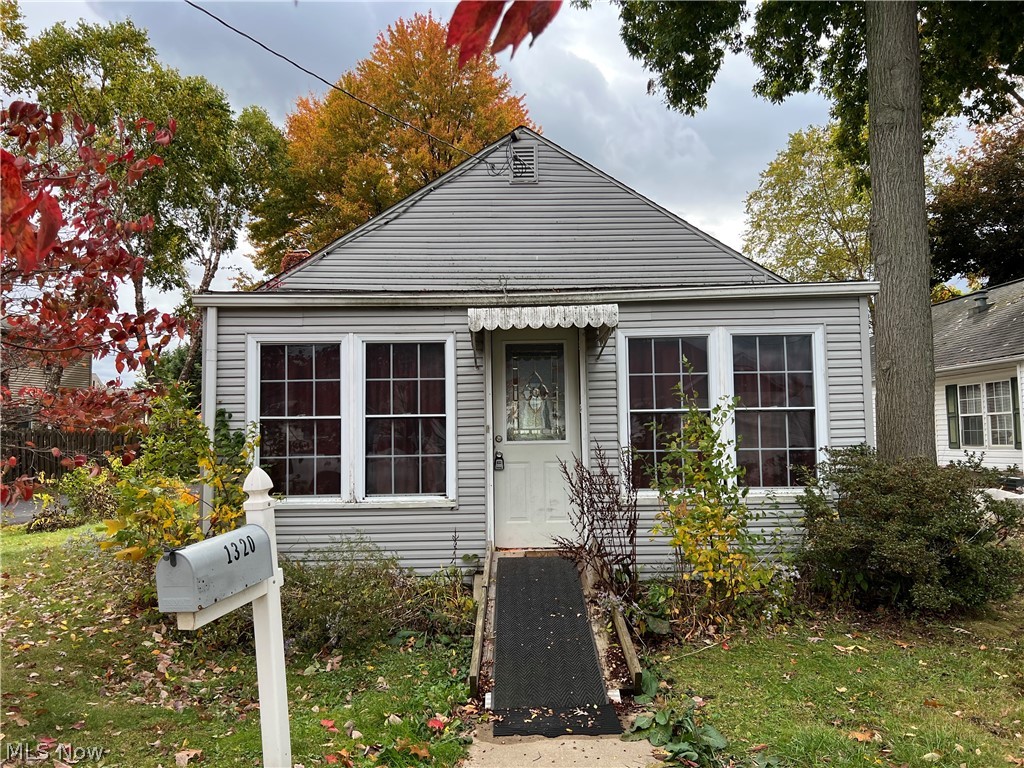 Attention investors come take a look at this 2 bedroom 1 bath ranch home near Meyers Lake. It's priced for a quick sale. Cash or conventional only. Home is being sold "as-is." This home is an estate the ages of the roof and mechanicals are unknown.