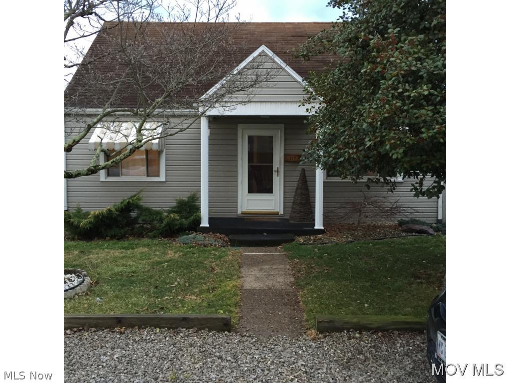 One floor living (including laundry) in this nice 1.5 story home. Several updates: Insulated replacement windows. GFA, AC, Refinished hardwood floors & New paint. Expanded off street parking. Fenced back yard. Alley access. Plenty of room off alley to build a garage. Back porch off kitchen. Elem: Harmar Elementary School Elem/Bus: Y JrHigh: Marietta Middle School School JrHigh/Bus: Y High: Marietta High School High/Bus: Y Fire: CIT Police: CTY ;SQFT=Fin L1:832, Fin L2:432, Fin Above:1264, Fin Total:1264, Unfin Bsmt:720, Unfin Above:720;PRKG= Off Street