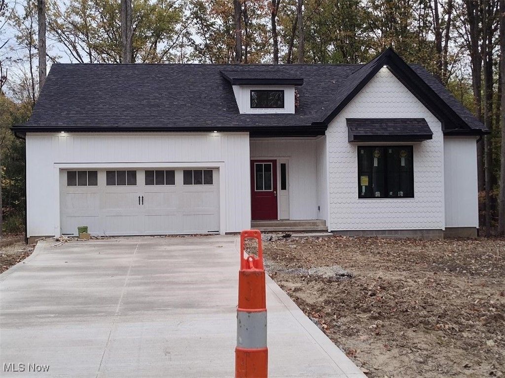 Photo of 603 Oriole Drive, Roaming Shores, OH 44084 (MLS # 5166081)