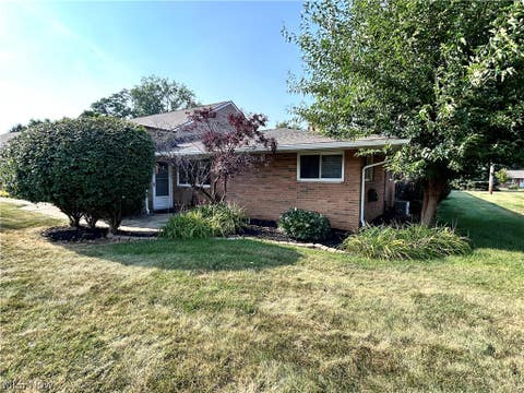 Condo For Sale - 21908 River Oaks Drive #3B<br/> Rocky River, OH 44116