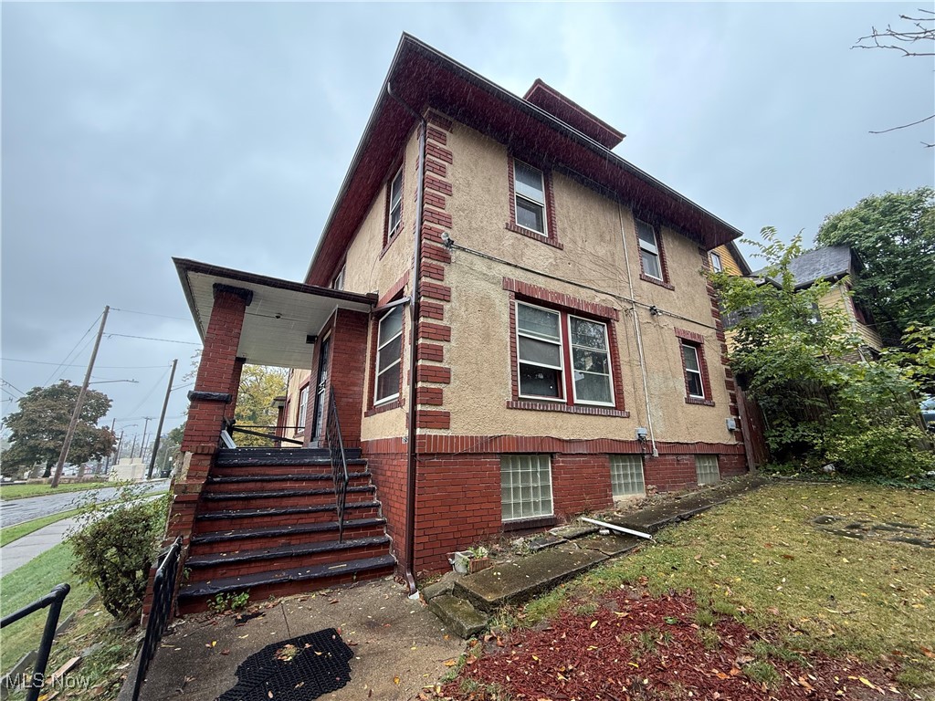 Colonial Heights - Residential Income