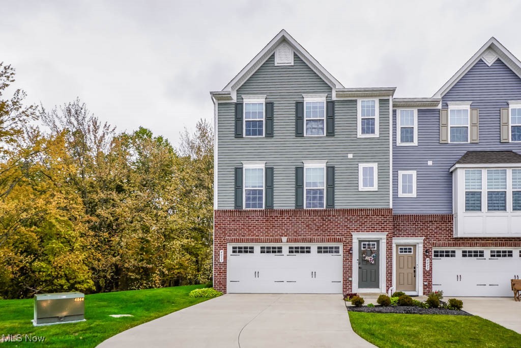 Towns At Steels Corners - Residential