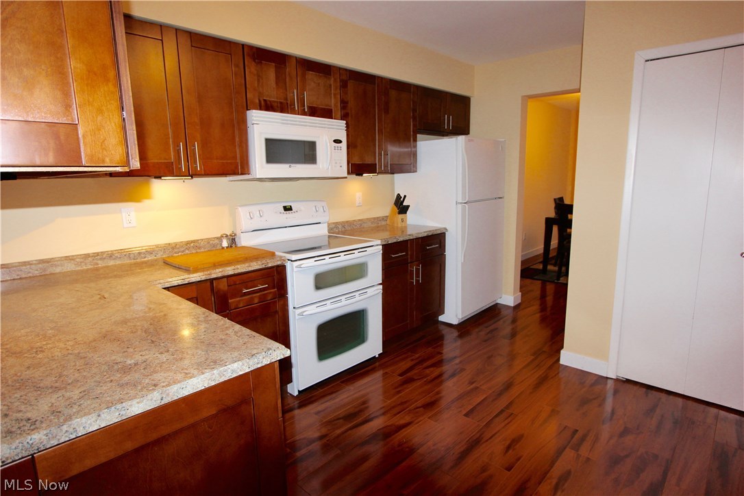 Woodhawk Club Condo - Residential