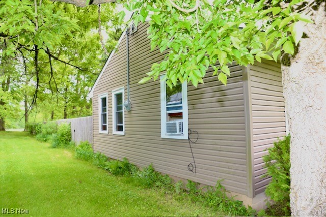 12532 Lake Drive, Burton, Ohio image 10