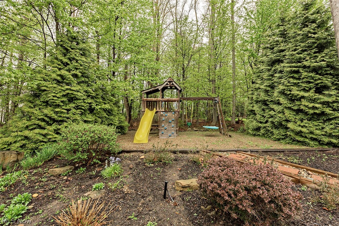 Laurel Springs at Bainbrook - Residential