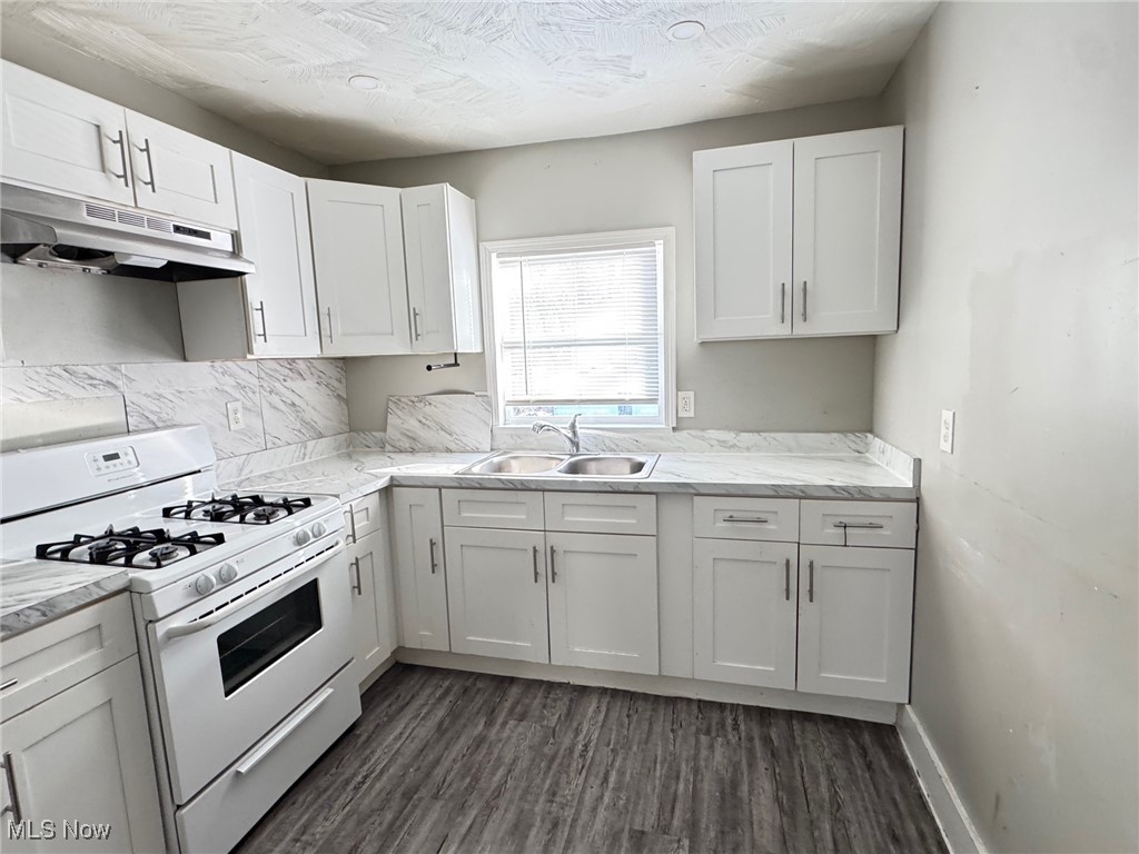 Blue Pond - Residential