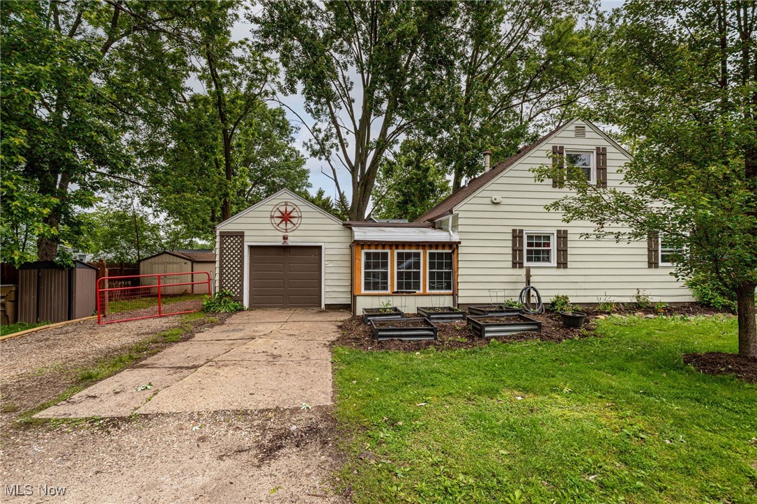 1558 9th Street, Cuyahoga Falls, Ohio image 2