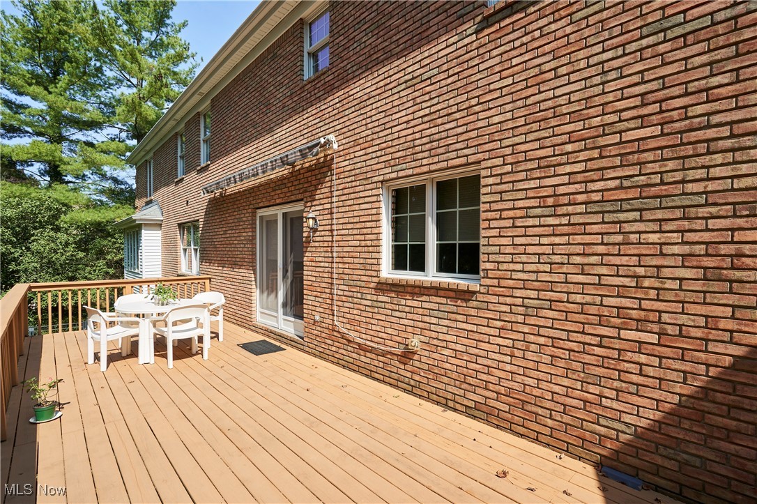 Bath, Ohio 44333, United States, 5 Bedrooms Bedrooms, ,5 BathroomsBathrooms,Residential,Contingent,207875