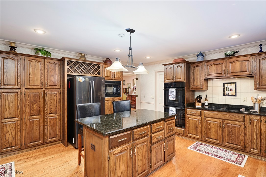 Bath, Ohio 44333, United States, 5 Bedrooms Bedrooms, ,5 BathroomsBathrooms,Residential,Contingent,207875