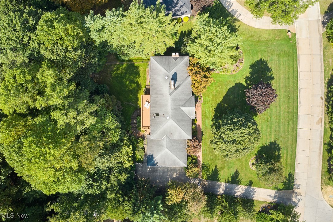 Bath, Ohio 44333, United States, 5 Bedrooms Bedrooms, ,5 BathroomsBathrooms,Residential,Contingent,207875