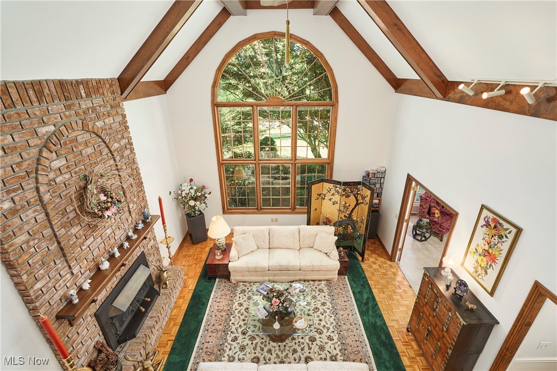 Bath, Ohio 44333, United States, 5 Bedrooms Bedrooms, ,5 BathroomsBathrooms,Residential,Contingent,207875