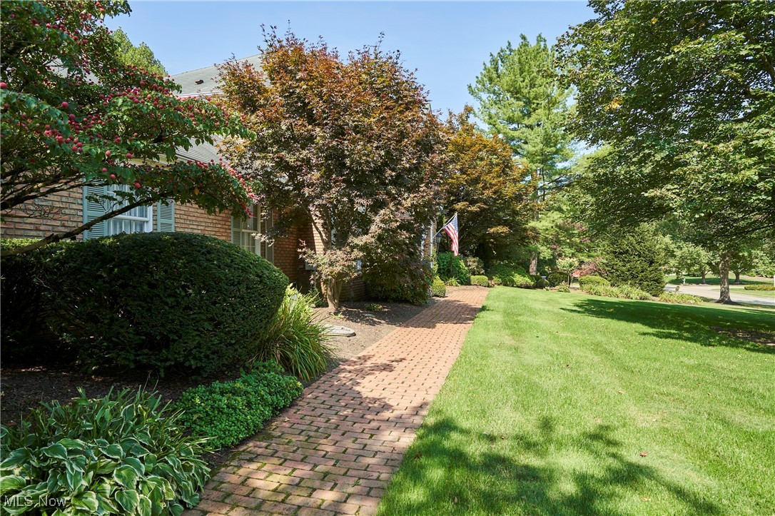 Bath, Ohio 44333, United States, 5 Bedrooms Bedrooms, ,5 BathroomsBathrooms,Residential,Contingent,207875