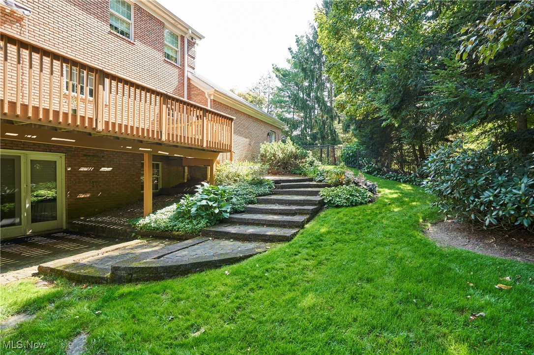 Bath, Ohio 44333, United States, 5 Bedrooms Bedrooms, ,5 BathroomsBathrooms,Residential,Contingent,207875