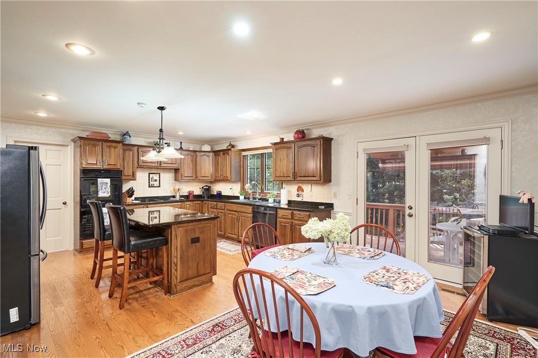 Bath, Ohio 44333, United States, 5 Bedrooms Bedrooms, ,5 BathroomsBathrooms,Residential,Contingent,207875