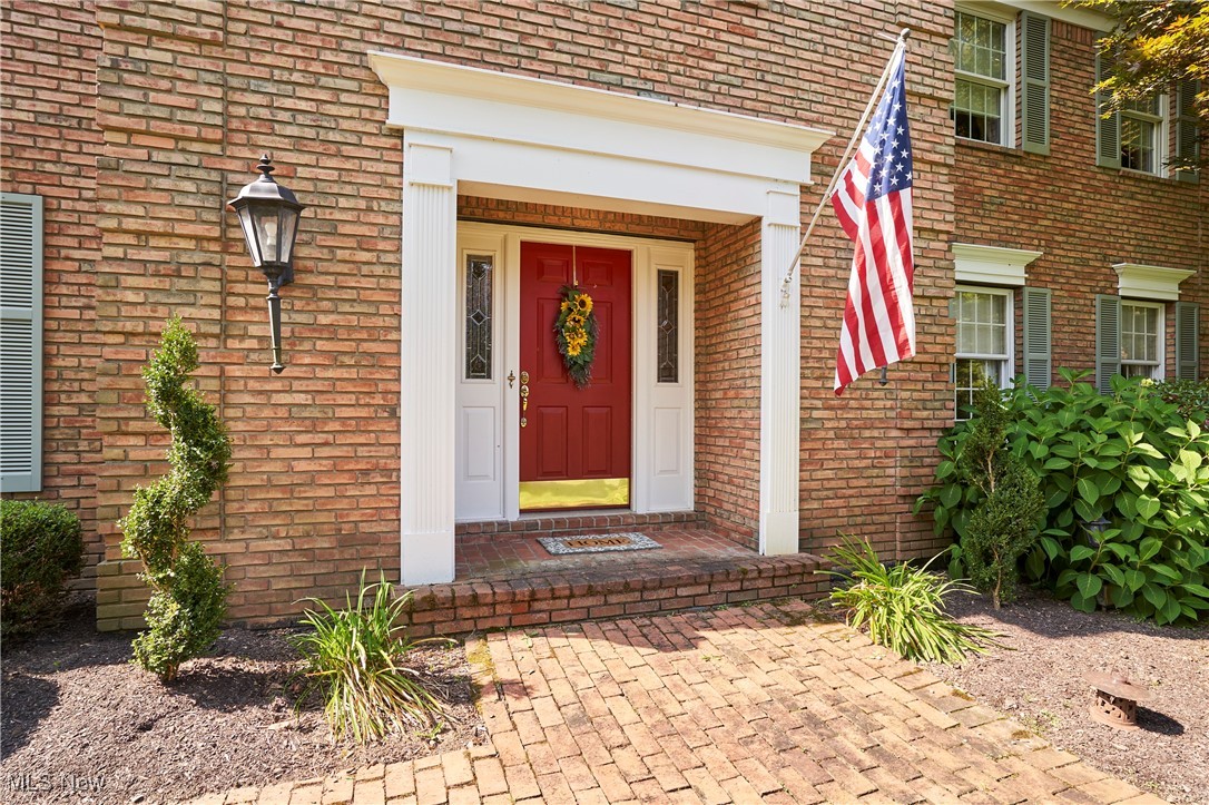 Bath, Ohio 44333, United States, 5 Bedrooms Bedrooms, ,5 BathroomsBathrooms,Residential,Contingent,207875