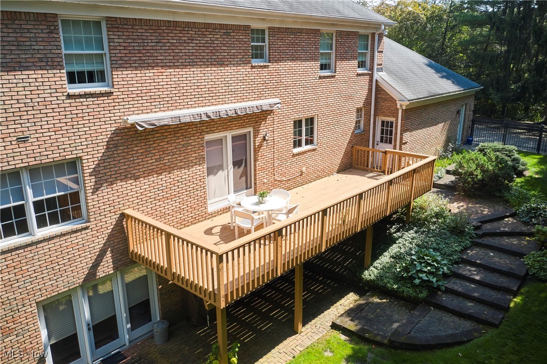 Bath, Ohio 44333, United States, 5 Bedrooms Bedrooms, ,5 BathroomsBathrooms,Residential,Contingent,207875