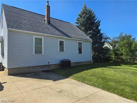 Tiny photo for 2783 9th Street, Cuyahoga Falls, OH 44221 (MLS # 5240859)