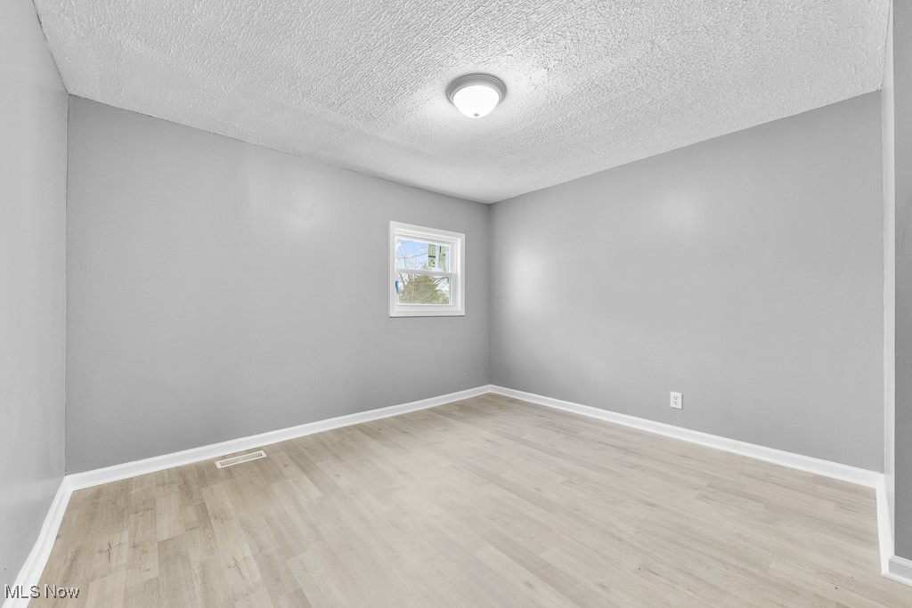 1271 Carol Drive, Kent, Ohio image 25