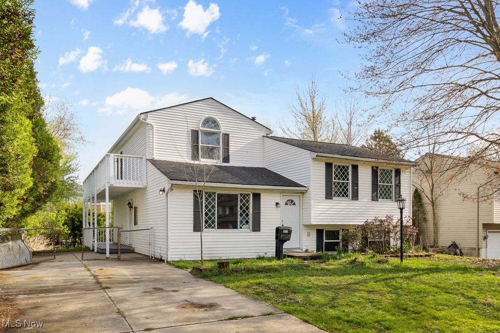 1271 Carol Drive, Kent, Ohio image 2