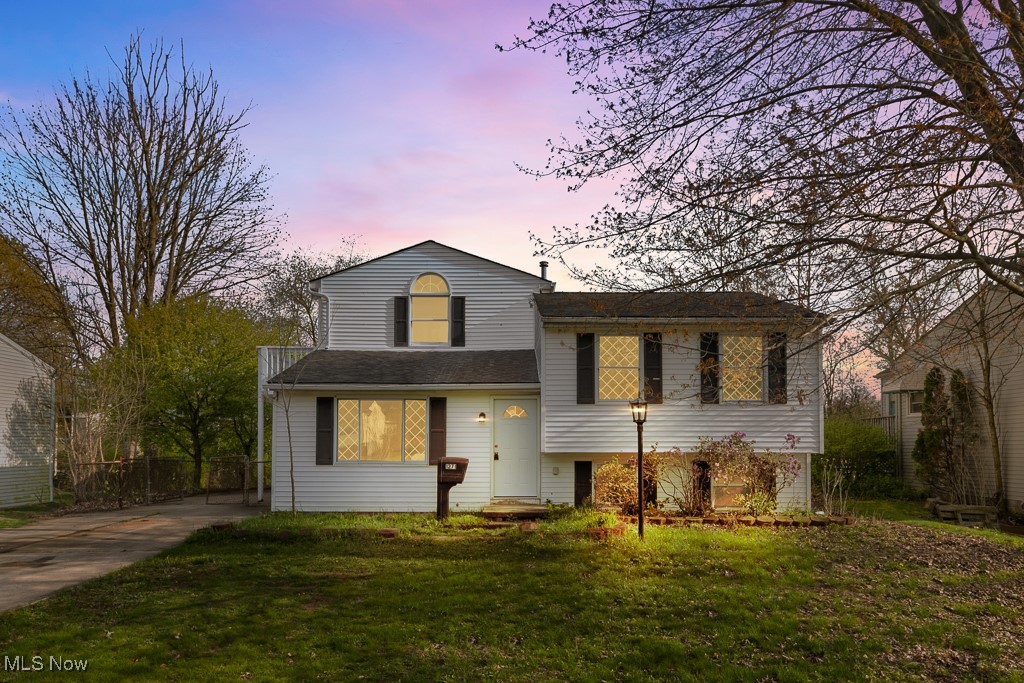 1271 Carol Drive, Kent, Ohio image 1