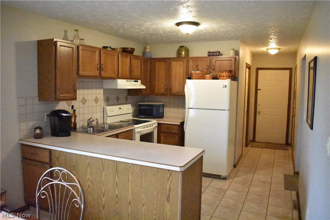 Applewoods Cross Condo - Residential