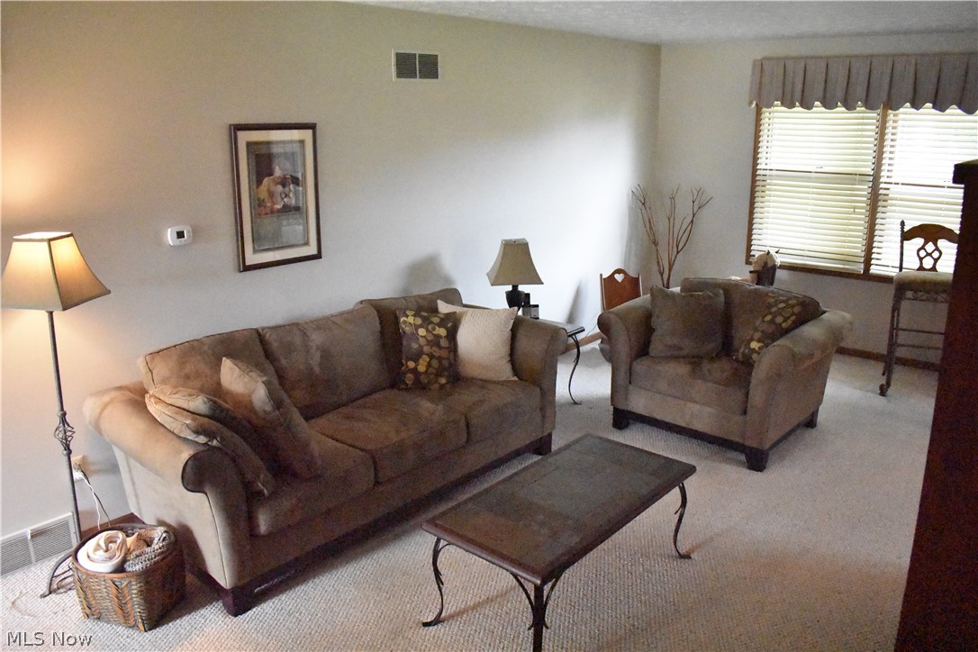 Applewoods Cross Condo - Residential