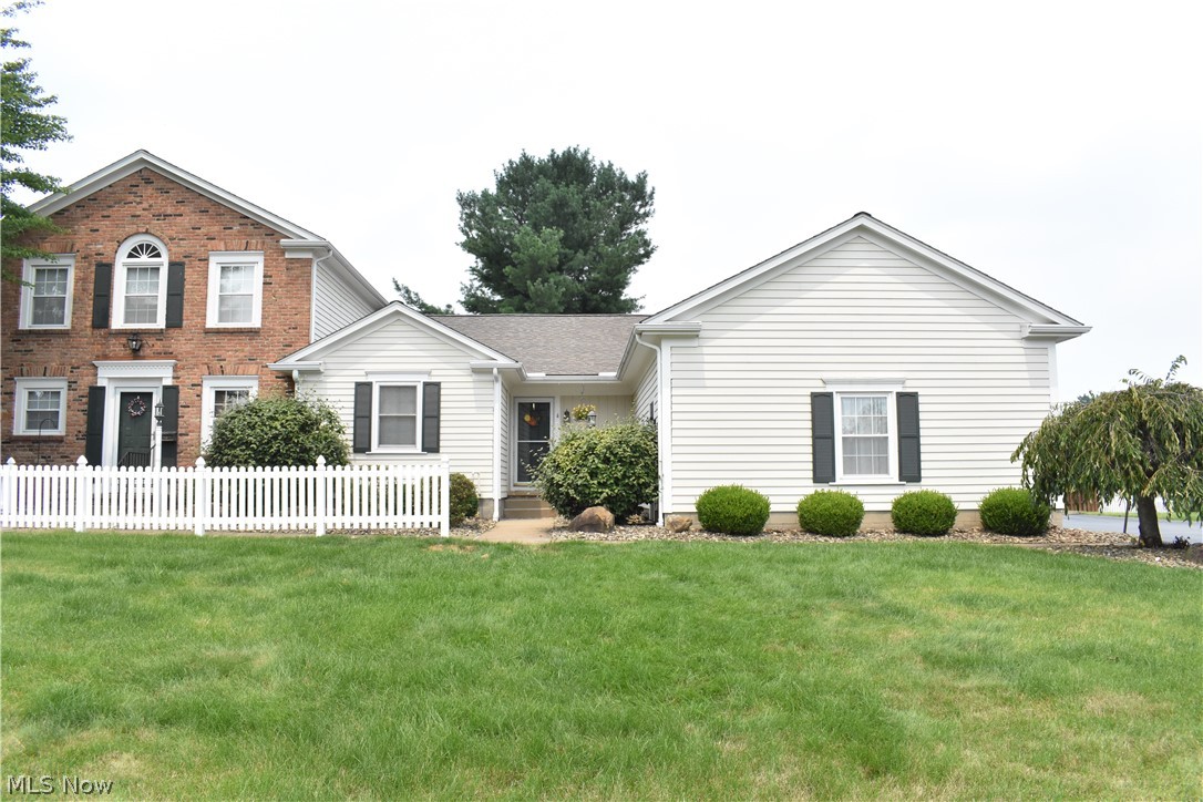 Applewoods Cross Condo - Residential