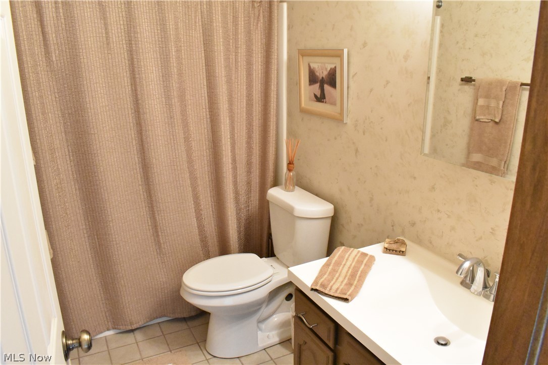 Applewoods Cross Condo - Residential