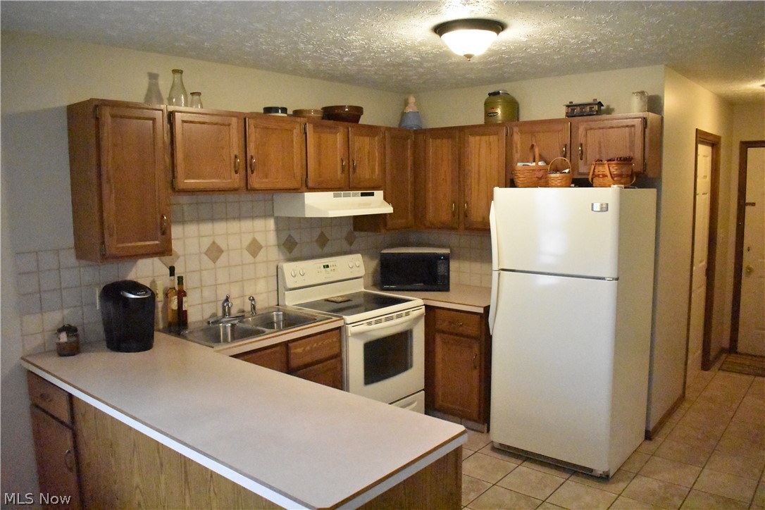 Applewoods Cross Condo - Residential