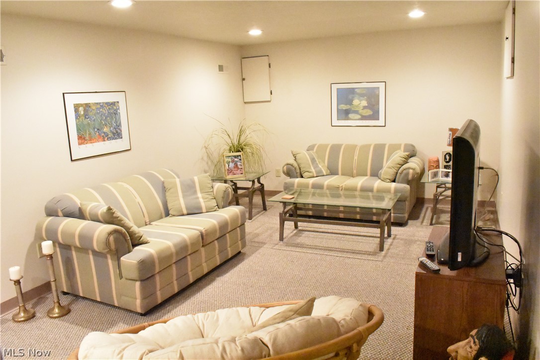 Applewoods Cross Condo - Residential